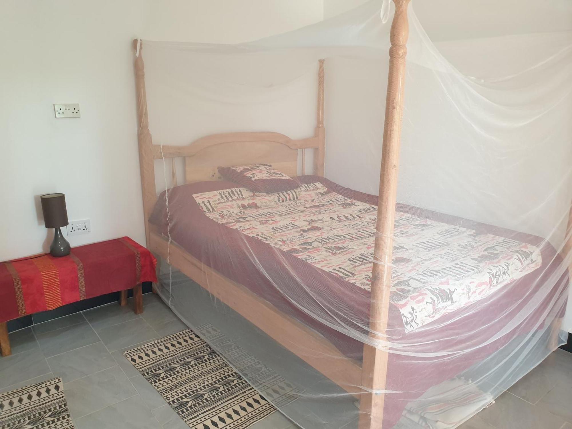 Alison & Dave'S Guesthouse Энтеббе Экстерьер фото